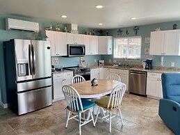 Beachgate Condo Suites And Hotel 231+233 2 Bedroom Condo