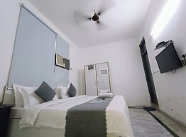 Hotel Triton Residency
