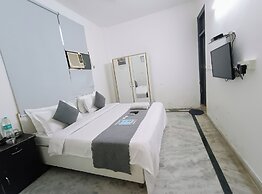 Hotel Triton Residency