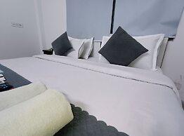 Hotel Triton Residency