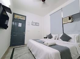 Hotel Triton Residency