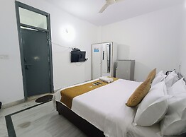 Hotel Triton Residency