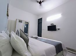 Hotel Triton Residency