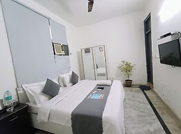 Hotel Triton Residency