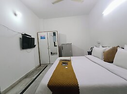 Hotel Triton Residency