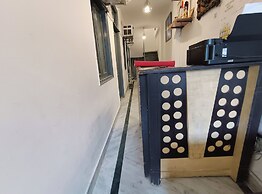 Hotel Triton Residency