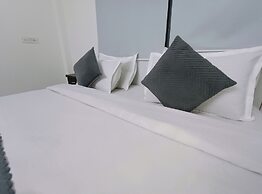 Hotel Triton Residency