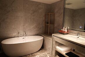 voco Changsha Airport by IHG