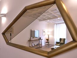 HELMIRAGE SUITE VIA DEL CORSO