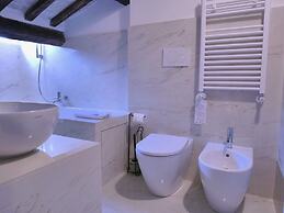 HELMIRAGE SUITE VIA DEL CORSO