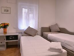 HELMIRAGE SUITE VIA DEL CORSO