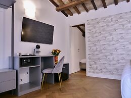 HELMIRAGE SUITE VIA DEL CORSO