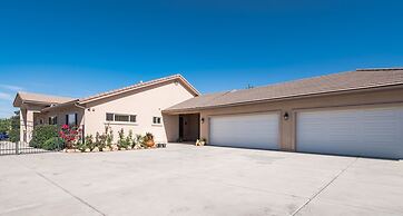 Prescott Luxury Home Near Golf Course And Airport 2 Bedroom Home by Re