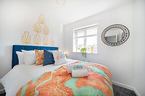 Spacious 3 bed House Garden Parking Wifi Smart tv