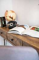 Spacious 3 bed House Garden Parking Wifi Smart tv