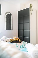 Spacious 3 bed House Garden Parking Wifi Smart tv