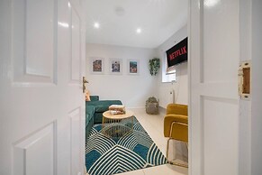 Lovely Little House, Free Parking, Smart tv, Wifi