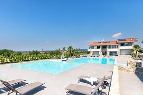 Le Mele 7 by Wonderful Italy