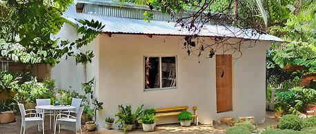 Malunggay Apartments