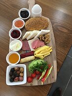 FNM LUXURY BUNGALOVS