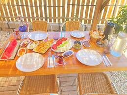 FNM LUXURY BUNGALOVS