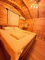 FNM LUXURY BUNGALOVS