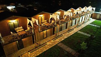 FNM LUXURY BUNGALOVS