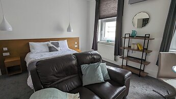 Captivating 1-bed Apartment, Merthyr Tydfil -