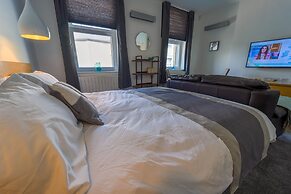 Captivating 1-bed Apartment, Merthyr Tydfil -