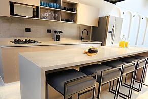 Luxury Home In Las Lomas