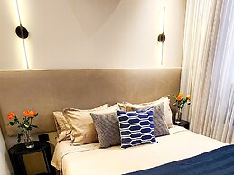 Luxury Home In Las Lomas