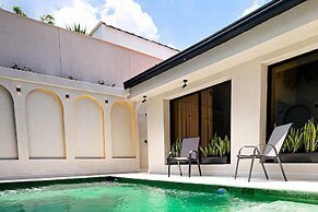 Luxury Home In Las Lomas