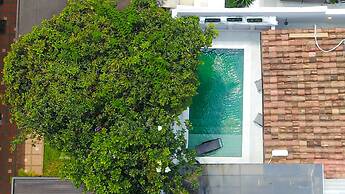 Luxury Home In Las Lomas