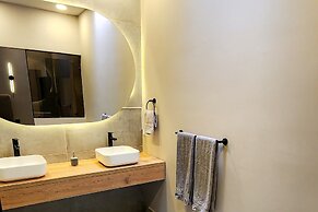 Luxury Home In Las Lomas