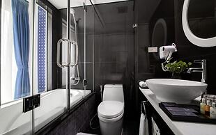 Le Petit Prince Hanoi Hotel & Rooftop Bar