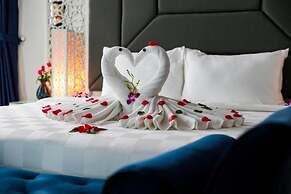 Le Petit Prince Hanoi Hotel & Rooftop Bar