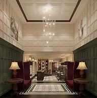 Le Petit Prince Hanoi Hotel & Rooftop Bar