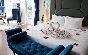 Le Petit Prince Hanoi Hotel & Rooftop Bar