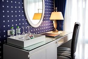 Le Petit Prince Hanoi Hotel & Rooftop Bar