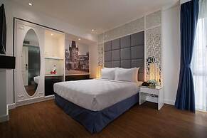 Le Petit Prince Hanoi Hotel & Rooftop Bar