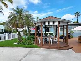 Tropic Isle Boutique Hotel