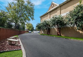 Mainstay Suites Knoxville - Cedar Bluff