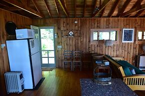 Cottage on Northwest Harbor