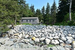 Cottage on Northwest Harbor