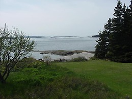 Geary House at Fifield Point