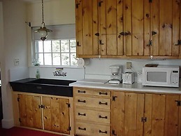 Geary House at Fifield Point
