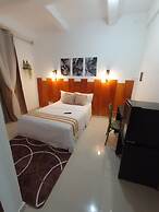 Central Palace Hotel