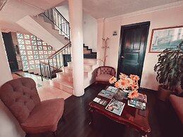 Hotel & Suites Gonsalez Suarez Quito