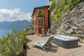 Blue Bliss Apartment