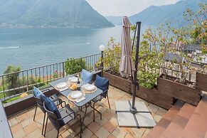 Blue Bliss Apartment